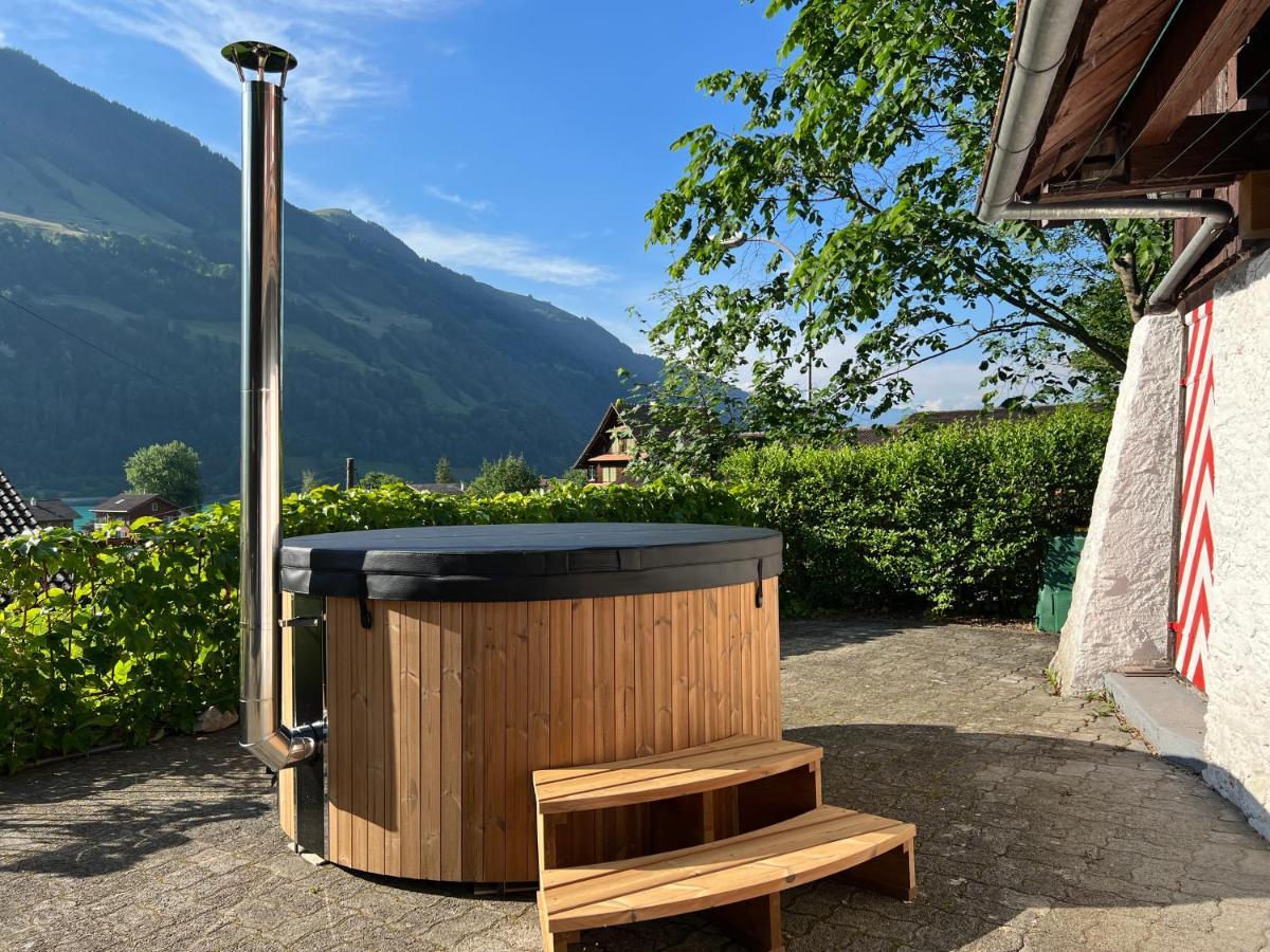 Romantic Private Superior Swiss Chalet With Hottub 龙疆 外观 照片